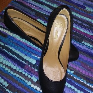 Beautiful Clarks Leather Heels!